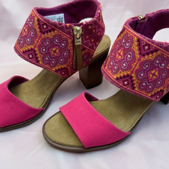 TOMS Majorca Pink Cutout Sandals Sz 8 Woven Ankle Strap NWT - Picture 2 of 10